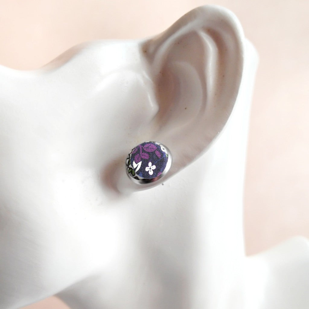 CLOUS D'OREILLE tissu Liberty et acier - couleurs sombres