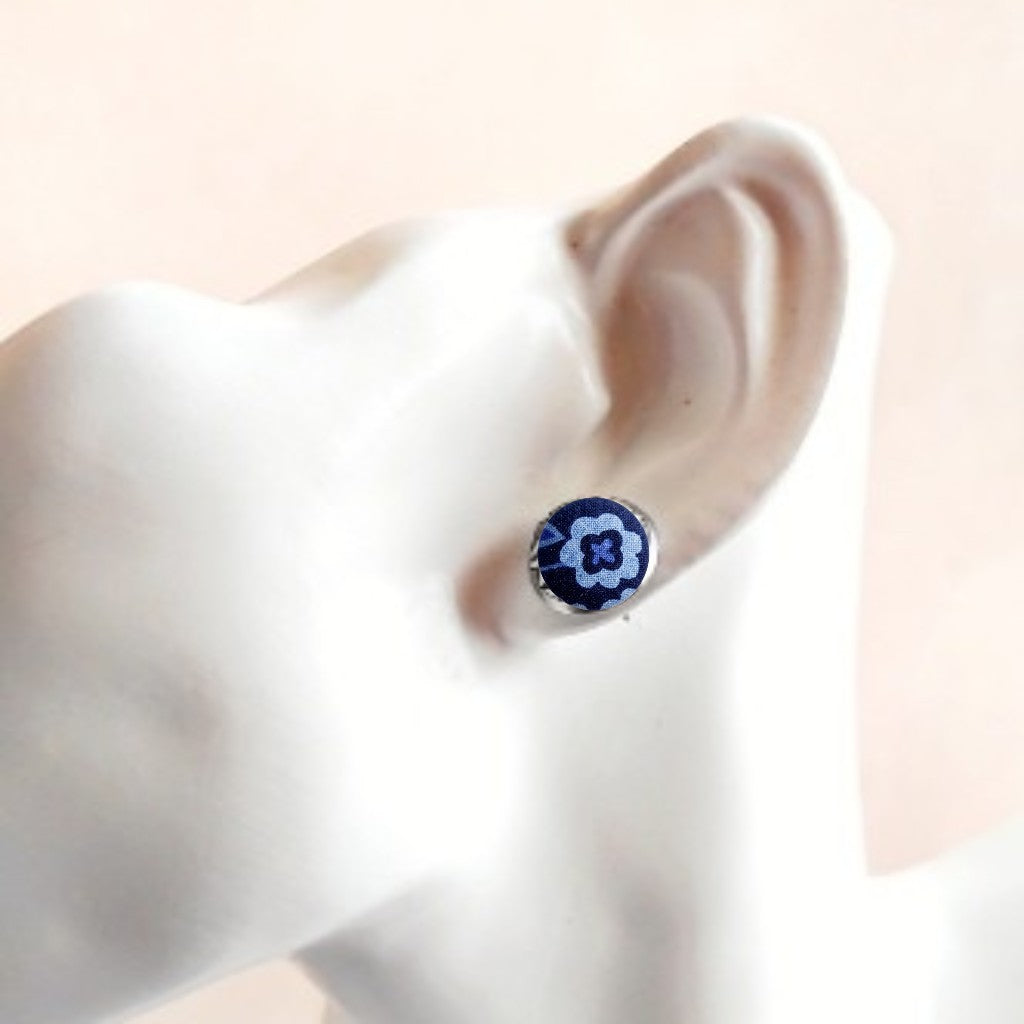 CLOUS D'OREILLE tissu Liberty et acier - couleurs sombres