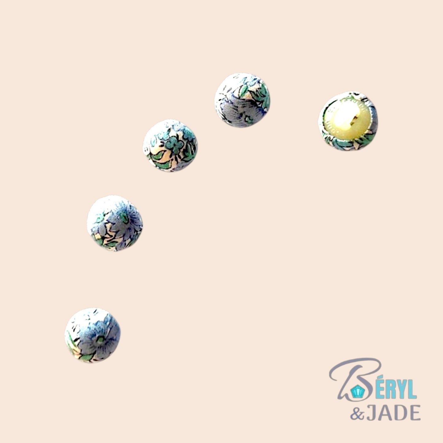 Lot de trente Boutons Boule tissu Liberty 12 mm